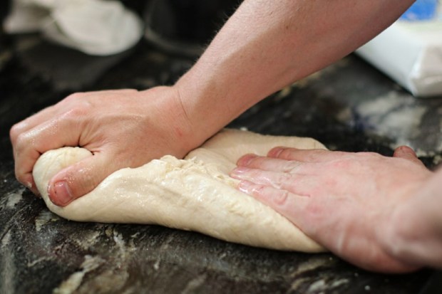 Kneading dough in oil rather than flour