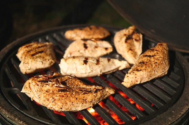 Searing chicken breast on the Big Green Egg