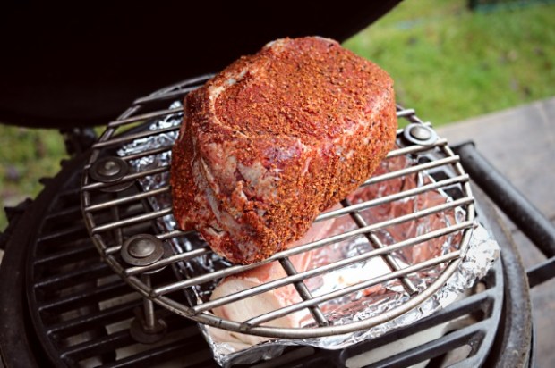Reverse searing and roasting the steak and bone on two levels