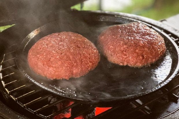 Cooking first side in the Minimax ...