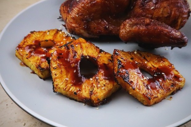 Grilled pineapple rings with huli huli sauce